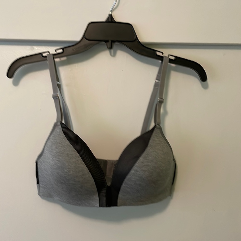 Like-New Gray Lively No Wire Bra